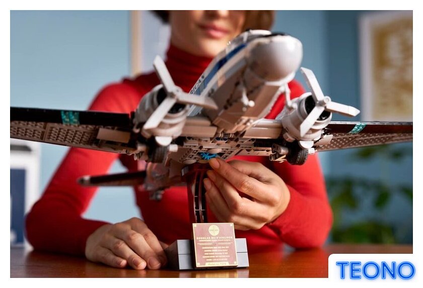 Конструктор LEGO Icons 11378 Douglas DC-3 PAN AM Airliner - Изображение №14 — Интернет-магазин Teono.by