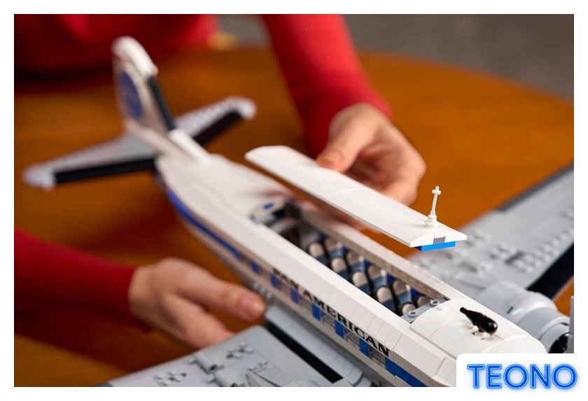 Конструктор LEGO Icons 11378 Douglas DC-3 PAN AM Airliner - Изображение №11 — Интернет-магазин Teono.by