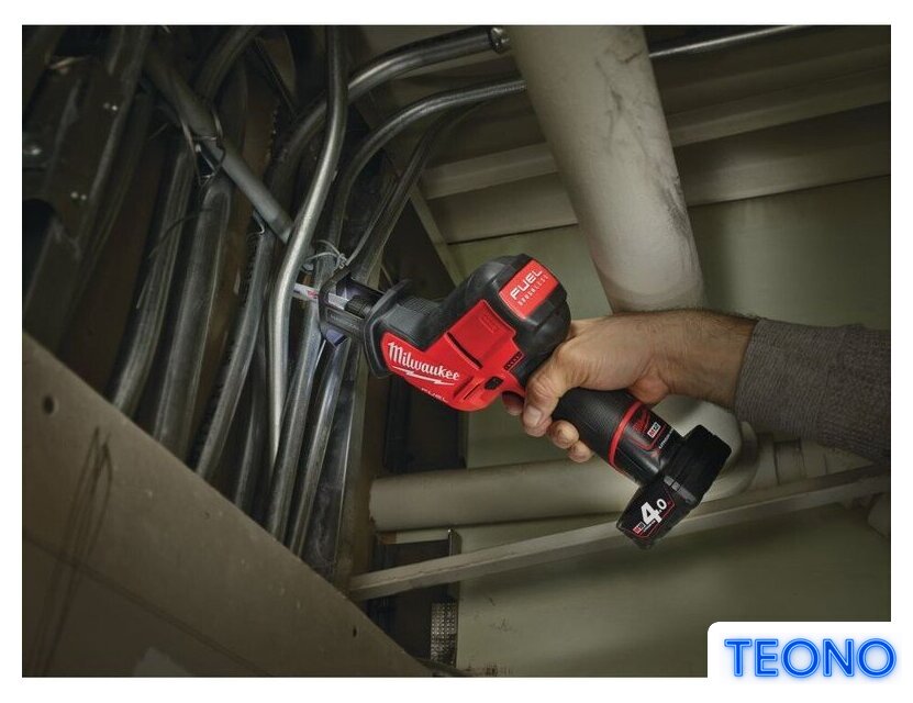 Сабельная пила Milwaukee M12 CHZ-402C 4933500571 (с 2-мя АКБ, кейс) - Изображение №7 — Интернет-магазин Teono.by