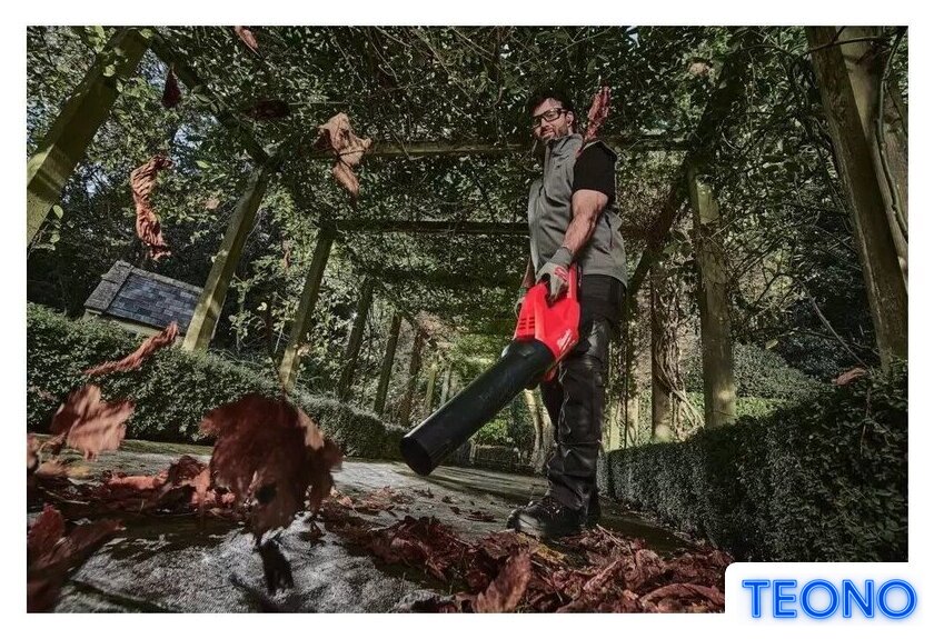 Садовая воздуходувка Milwaukee M18 FBLG3-802 4933499233 (с 2-мя АКБ) - Изображение №5 — Интернет-магазин Teono.by