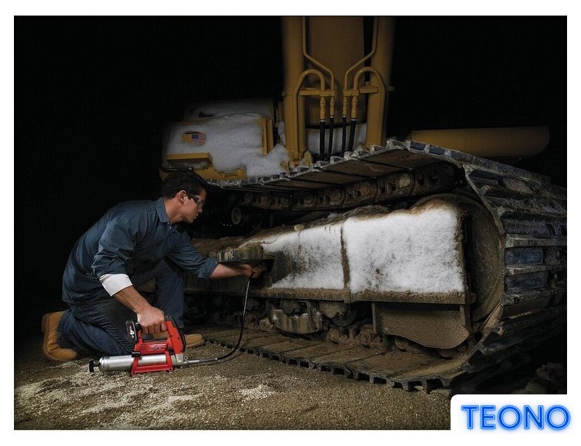 Пистолет смазочный  Milwaukee M12 GG-401B 4933441675 (с 1-им АКБ, сумка) - Изображение №2 — Интернет-магазин Teono.by