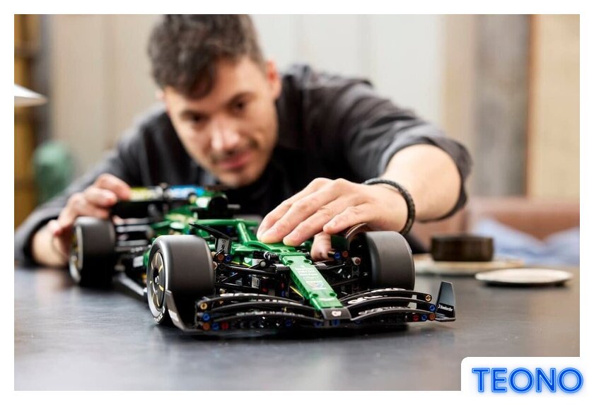 Конструктор LEGO Technic 42240 Aston Martin Aramco AMR25 F1 - Изображение №15 — Интернет-магазин Teono.by