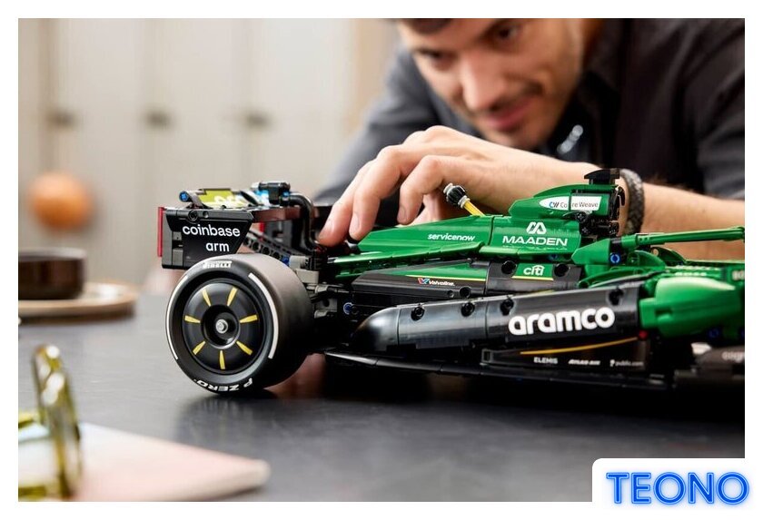 Конструктор LEGO Technic 42240 Aston Martin Aramco AMR25 F1 - Изображение №12 — Интернет-магазин Teono.by