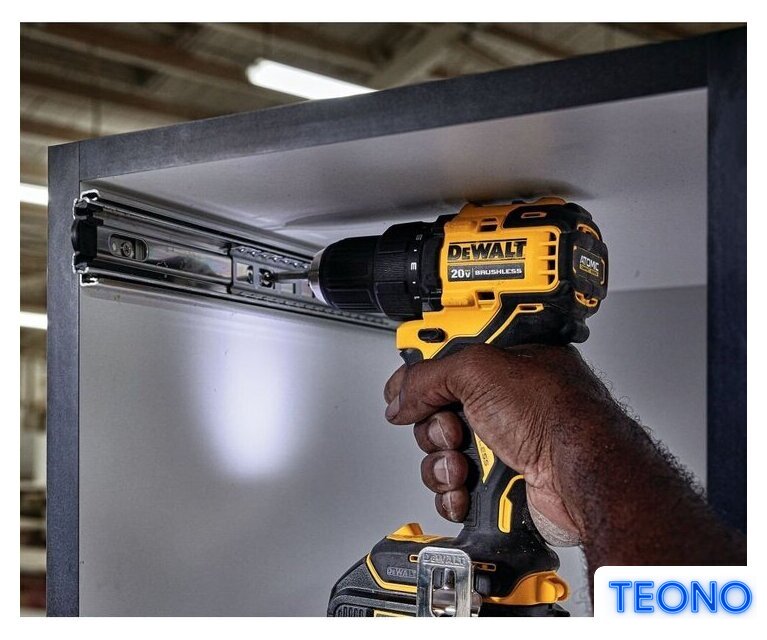 Дрель-шуруповерт DeWalt DCD708L2T (с 2-мя АКБ, кейс) - Изображение №11 — Интернет-магазин Teono.by
