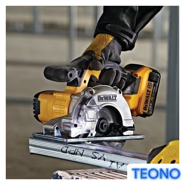 Дисковая (циркулярная) пила DeWalt DCS373N-XJ (без АКБ) - Изображение №3 — Интернет-магазин Teono.by