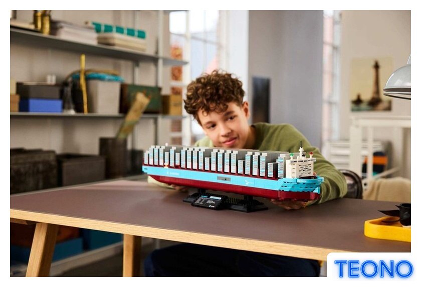 Конструктор LEGO 40955 Контейнеровоз Maersk с двухтопливным двигателем - Изображение №9 — Интернет-магазин Teono.by