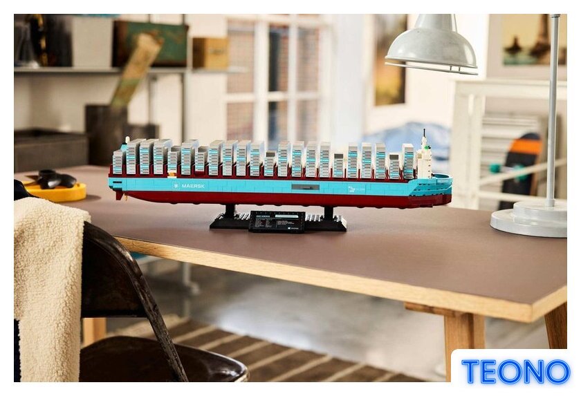 Конструктор LEGO 40955 Контейнеровоз Maersk с двухтопливным двигателем - Изображение №10 — Интернет-магазин Teono.by
