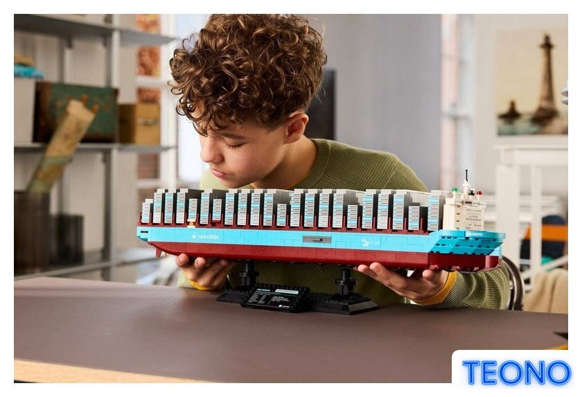 Конструктор LEGO 40955 Контейнеровоз Maersk с двухтопливным двигателем - Изображение №11 — Интернет-магазин Teono.by