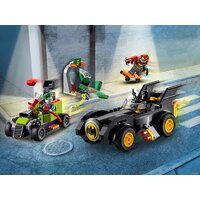 LEGO Batman 76180 Бэтмен против Джокера: погоня на Бэтмобиле Image #24