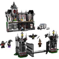 LEGO 10937 Batman: Arkham Asylum Breakout Image #5