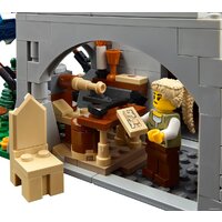 LEGO Icons 10332 Средневековая городская площадь Image #9