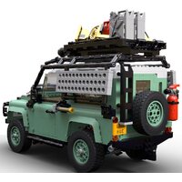 LEGO Icons 10317 Land Rover Classic Defender 90 Image #3