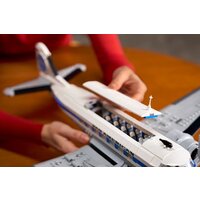 Конструктор LEGO Icons 11378 Douglas DC-3 PAN AM Airliner - Превью изображения №11 — Интернет-магазин Teono.by