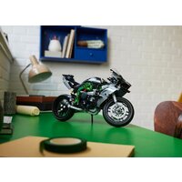 Конструктор LEGO Technic 42170 Мотоцикл Kawasaki Ninja H2R - Превью изображения №6 — Интернет-магазин Teono.by