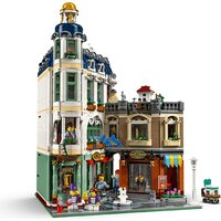 LEGO Icons 11371 Торговая улица Image #3