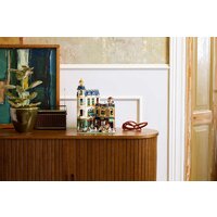 LEGO Icons 11371 Торговая улица Image #13