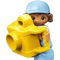 LEGO Duplo 10946 Семейное приключение на микроавтобусе Image #21