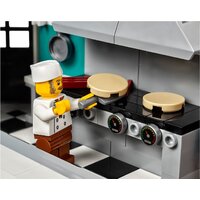 LEGO Creator 10260 Ресторанчик в центре Image #12
