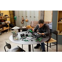 Конструктор LEGO Technic 42240 Aston Martin Aramco AMR25 F1 - Превью изображения №9 — Интернет-магазин Teono.by
