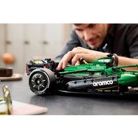 Конструктор LEGO Technic 42240 Aston Martin Aramco AMR25 F1 - Превью изображения №13 — Интернет-магазин Teono.by