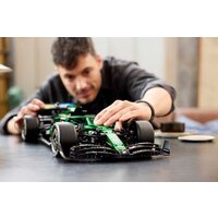 Конструктор LEGO Technic 42240 Aston Martin Aramco AMR25 F1 - Превью изображения №15 — Интернет-магазин Teono.by