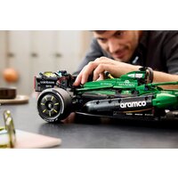 Конструктор LEGO Technic 42240 Aston Martin Aramco AMR25 F1 - Превью изображения №12 — Интернет-магазин Teono.by