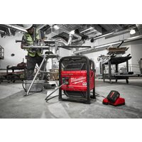 Портативная зарядная станция Milwaukee MX FUEL MXF PS-0 4933493922 (без АКБ) - Превью изображения №4 — Интернет-магазин Teono.by