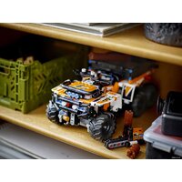 LEGO Technic 42139 Внедорожный грузовик Image #10