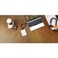 Внешний накопитель LaCie Mobile Drive 5TB STHG5000400 - Превью изображения №5 — Интернет-магазин Teono.by
