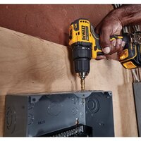 Дрель-шуруповерт DeWalt DCD708L2T (с 2-мя АКБ, кейс) - Превью изображения №9 — Интернет-магазин Teono.by