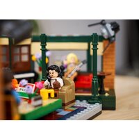 Конструктор LEGO Ideas 21319 Центральная кофейня - Превью изображения №19 — Интернет-магазин Teono.by
