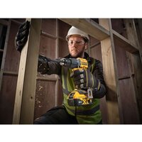 Ударная дрель-шуруповерт DeWalt DCD799NT (без АКБ, кейс) - Превью изображения №8 — Интернет-магазин Teono.by