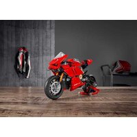LEGO Technic 42107 Ducati Panigale V4 R Image #16