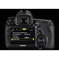 Зеркальный фотоаппарат Canon EOS 5D Mark IV Body - Превью изображения №18 — Интернет-магазин Teono.by