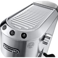 Рожковая кофеварка DeLonghi Dedica EC 685.M - Превью изображения №3 — Интернет-магазин Teono.by