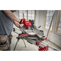 Торцовочная пила Milwaukee M18 FMS305-121-II 4933499181 (с 1-им АКБ) - Превью изображения №7 — Интернет-магазин Teono.by