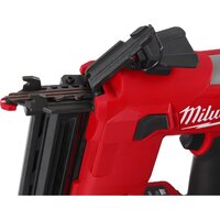 Гвоздезабиватель Milwaukee M12 FCN18GS-0X 4933493355 (с 2-мя АКБ, кейс) - Превью изображения №7 — Интернет-магазин Teono.by