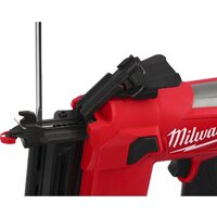 Гвоздезабиватель Milwaukee M12 FCN18GS-0X 4933493355 (с 2-мя АКБ, кейс) - Превью изображения №9 — Интернет-магазин Teono.by